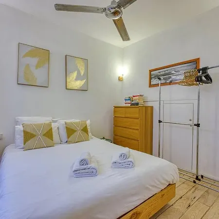 New - 1 Bed Apt Central Antibes Extérieur photo