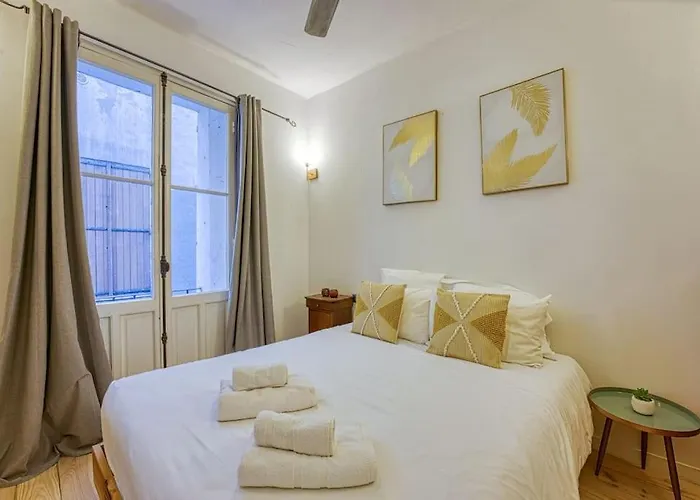 New - 1 Bed Apt Central Antibes